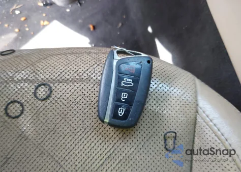 2015 Hyundai Genesis 3.8 z USA, uszkodzony, nr VIN KMHGN4JEXFU052363